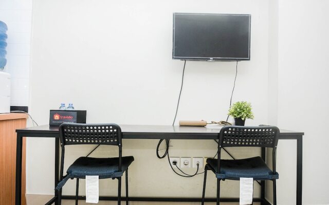 Comfy Studio at The Springlake Summarecon Apartment