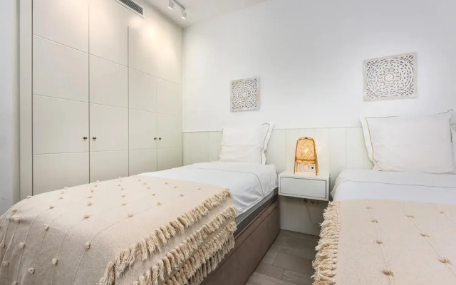 Luxury 2-bedroom sea View Apartment in Casares