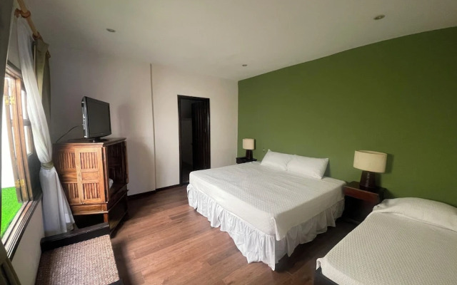 1915 Hotel