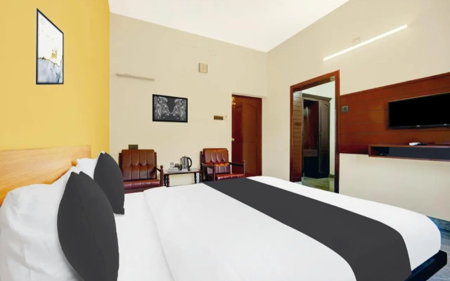 OYO Flagship 75052 Kuku Residency