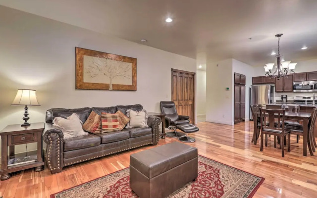 Cozy Central Glenwood Springs Condo w/ 2 Decks!