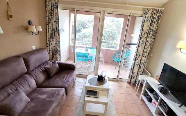 Appartement Six-Fours-les-Plages, 3 pièces, 4 personnes - FR-1-316-282