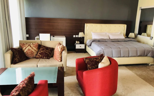 EZRA BOUTIQUE HOTEL by The Weekender