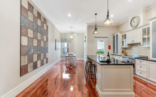 Grandview Accommodation - The Flaxley Apartments