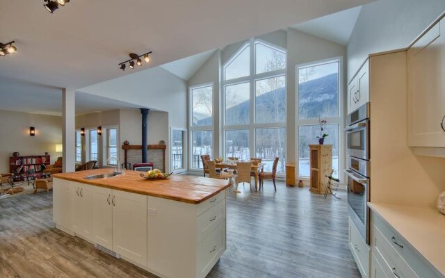 Peaks Bed And Breakfast