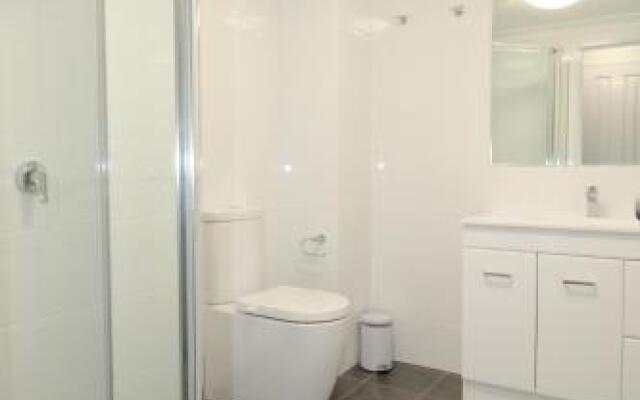 Dolphin Court 1 1 Gowing Street