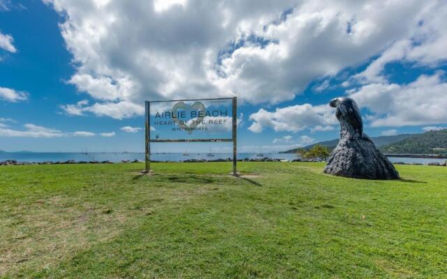 2BR Apartment with Stunning Ocean Views