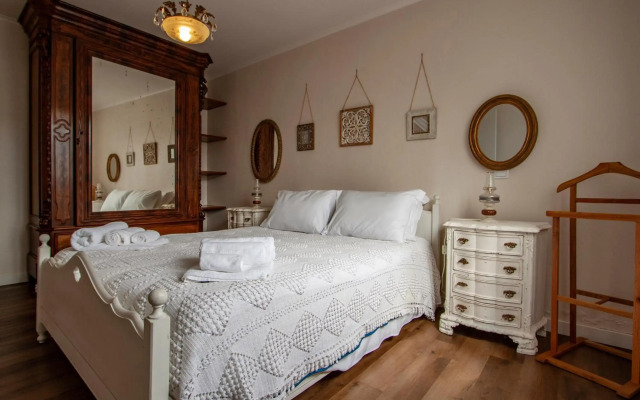 Casa da Porta Amarela