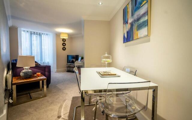 5 London Mews