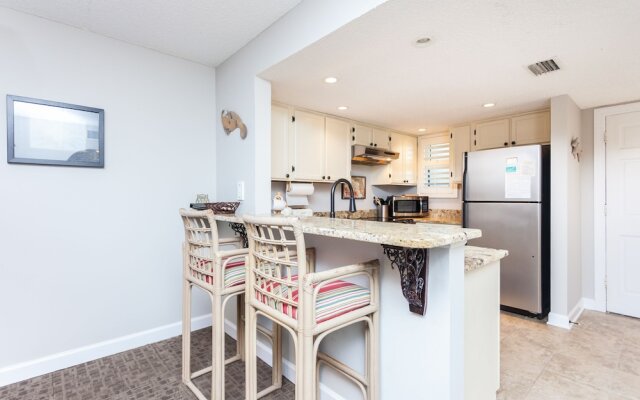 Island South Condominiums