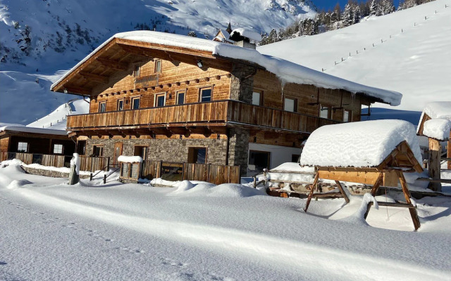 unique Hirschbichl Alm in the middle of the Zillertal mountains