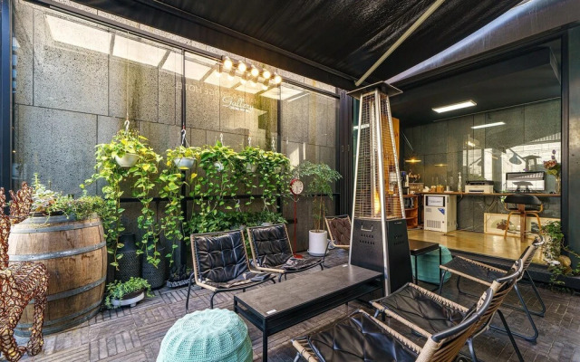 Harbor Bridge Hotel