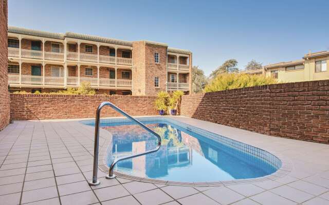 Adina Serviced Apartments Canberra Kingston