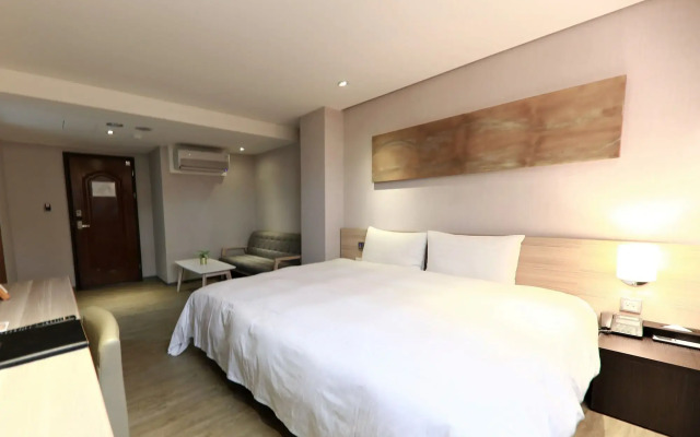 Smile 73 Hotel
