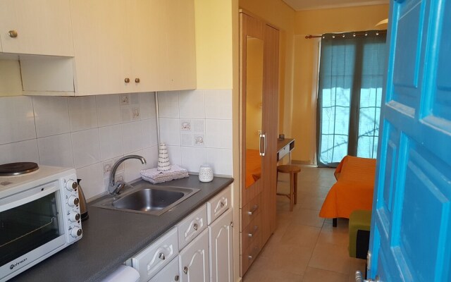Nefeli Wind Club Apartments