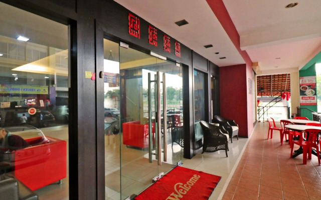 OYO 89995 Glex Hotel Pandan City