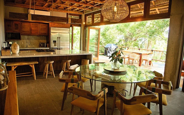 Tokipa at Punta Sayulita