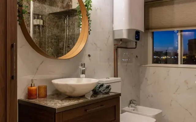 Bagheera and Mowgli in Bucure ti