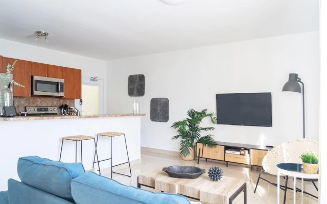 JURNY Miami Beach Apartments