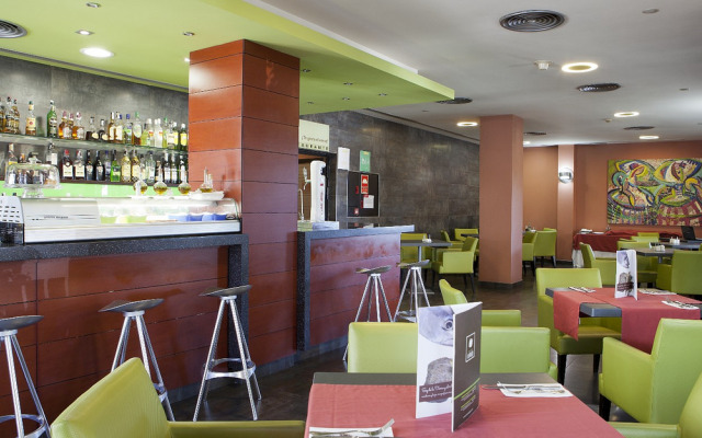 Apartamentos Vértice Sevilla Aljarafe