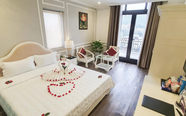 Ngoc Lan Halong Hotel