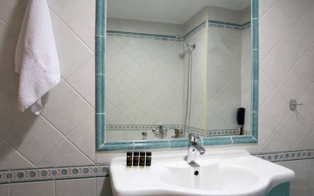 Ramada by Wyndham, Athens Club Attica Riviera Hotel