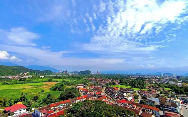 The Horizon Ipoh Dual L12 by Grab A Stay