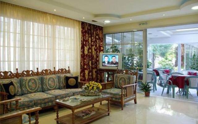 Hotel Chronis