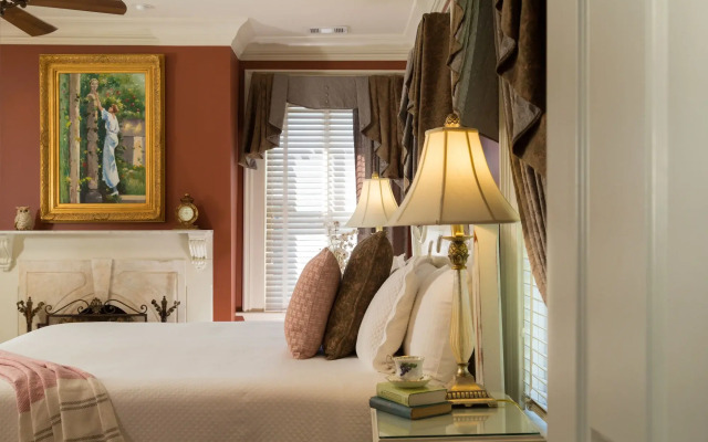 The Inn on West Liberty