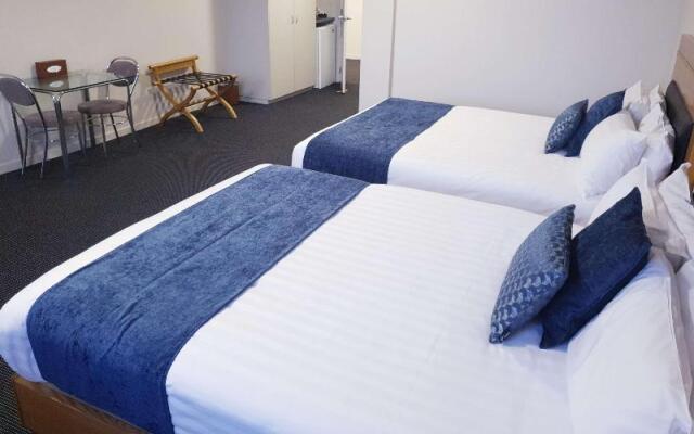 Ramada By Wyndham Hamilton City Center