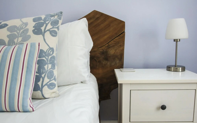 Marine Cottage Parking by Brighton Holiday Lets