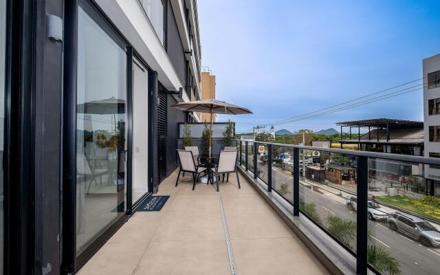 Apto c /piscina em Jurerê Internacional EPC204