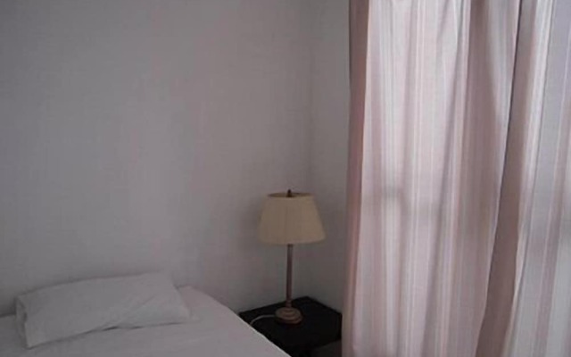 Hostal Punto 79 - Hostel