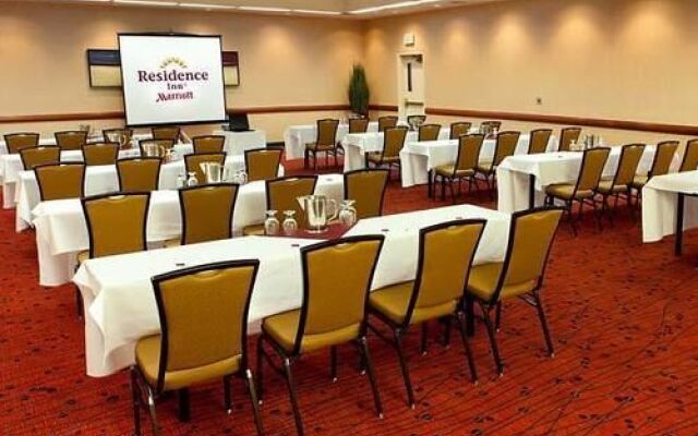 Staybridge Suites Oxnard - River Ridge