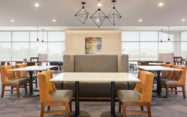 La Quinta Inn & Suites By Wyndham Mount Laurel / Moorestown