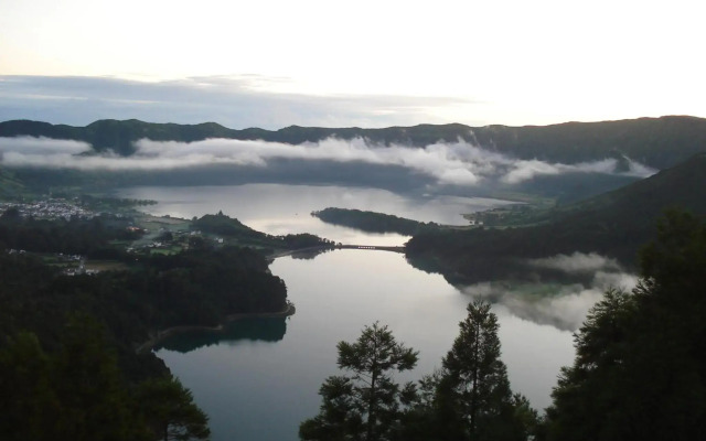 THE CEDAR TREE HOUSE Studio 48