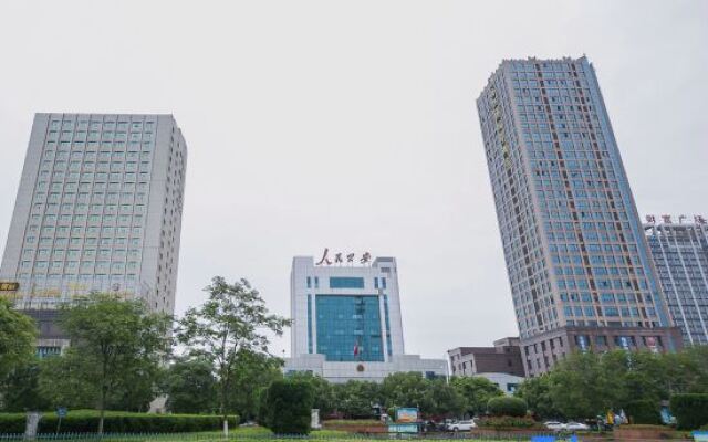 Vienna Hotel (Ji'an Railway Station)