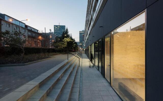 Central Point by Zoom Apartments