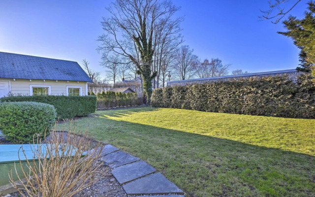 Quaint DT Greenport Apt - 2 Mi to Shelter Island!