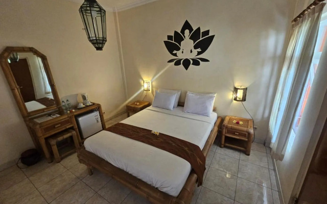 Chonos Hotel Lovina