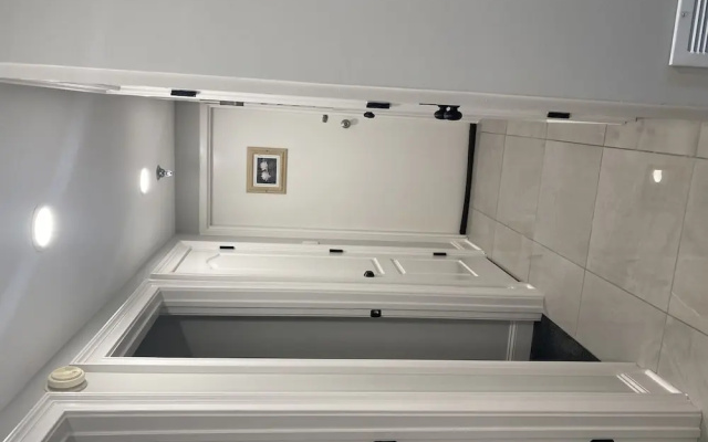 111 3bd 3 Bedroom Condo by RedAwning