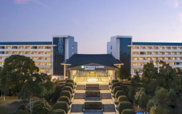 Wyndham Garden Qianjiang Downtown