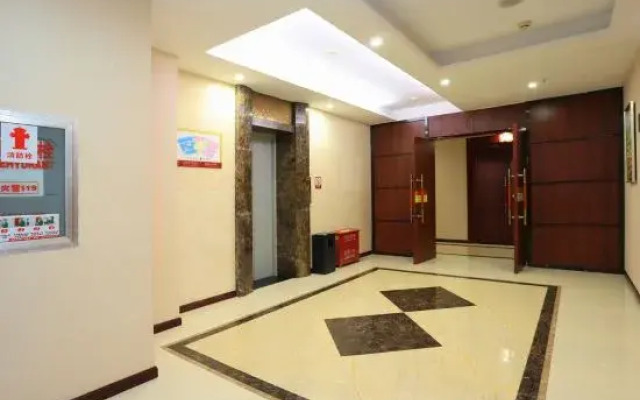 809 Pinghu Holiday Hotel (Yichang Xiaoxita Three Gorges International Tourism Tea City)