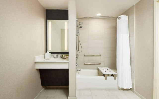 Hilton Charlotte Airport