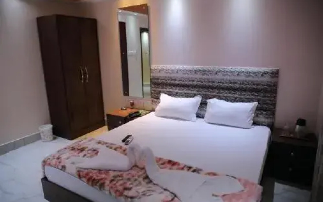 Mayur Residency Hotel
