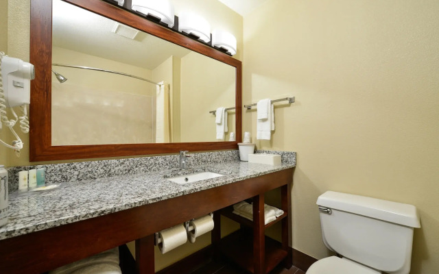 Comfort Inn & Suites Coralville - Iowa City near Iowa River Landing