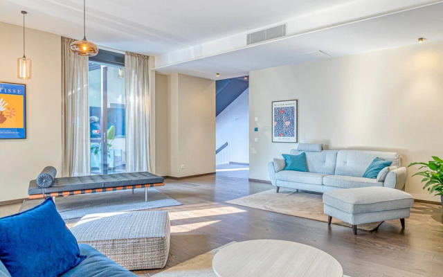 Icon H 204 Suite Micro-living