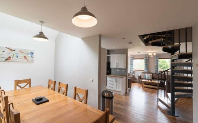 Lord Galloway 33, Newton Stewart