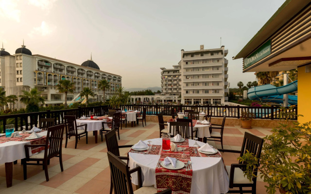 Holiday Garden Resort