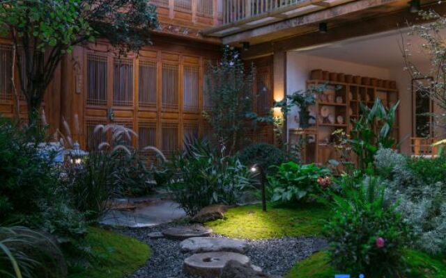Lijiang Sunshine Garden Villa